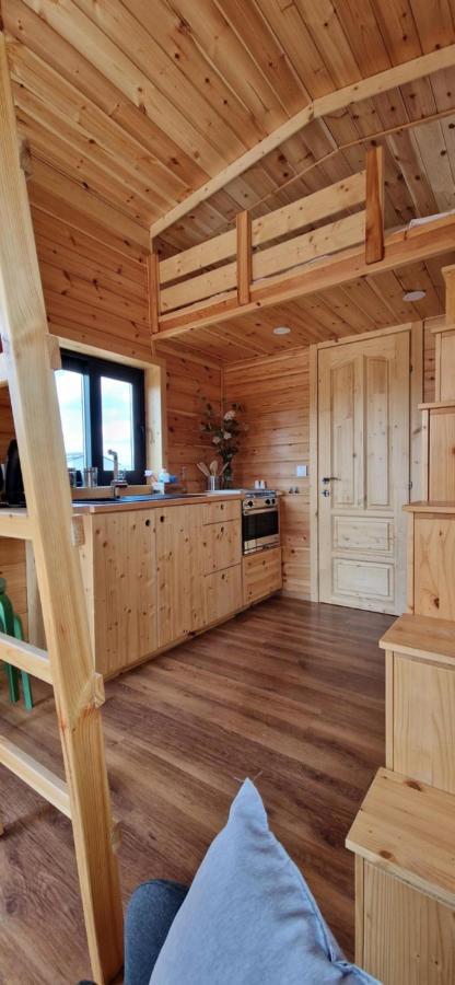 Les Tiny Du Pre Mathy - Insolites Avec Jacuzzi A * Profondeville