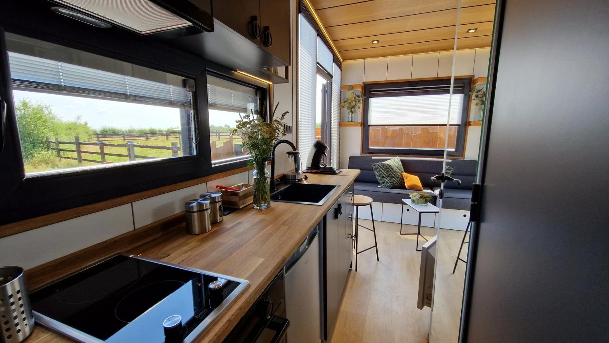 Les Tiny Du Pre Mathy - Insolites Avec Jacuzzi A *