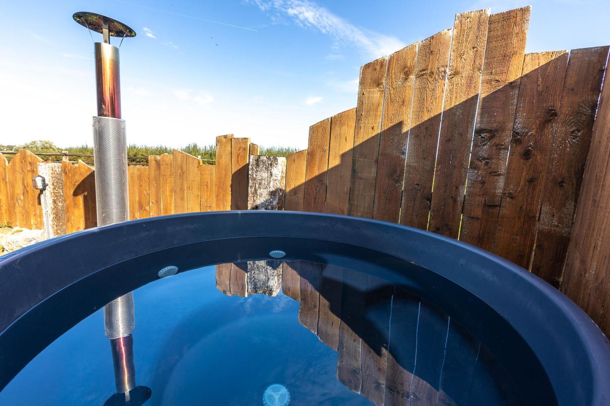 Les Tiny Du Pre Mathy - Insolites Avec Jacuzzi A *