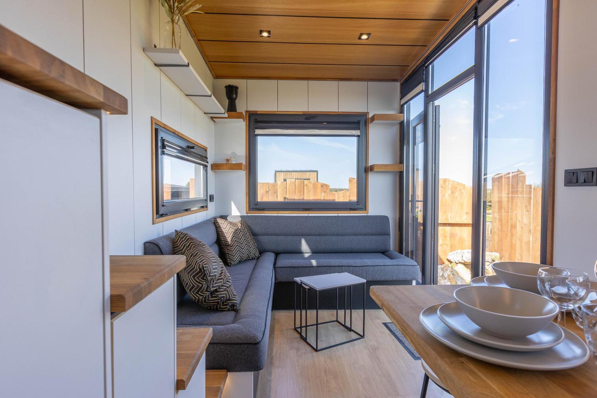 Landhuis Les Tiny Du Pre Mathy - Insolites Avec Jacuzzi A Profondeville