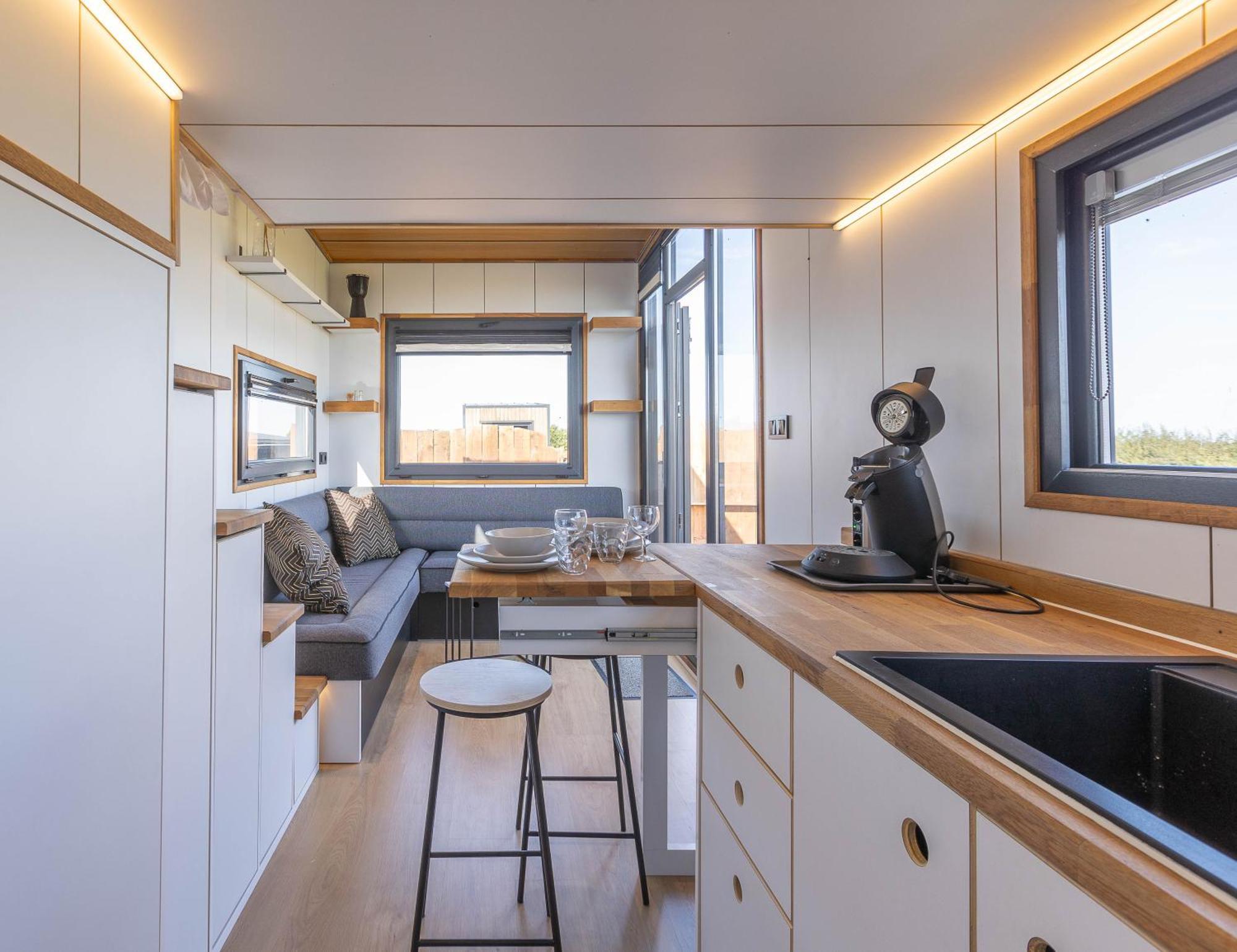 Les Tiny Du Pre Mathy - Insolites Avec Jacuzzi A Landhuis