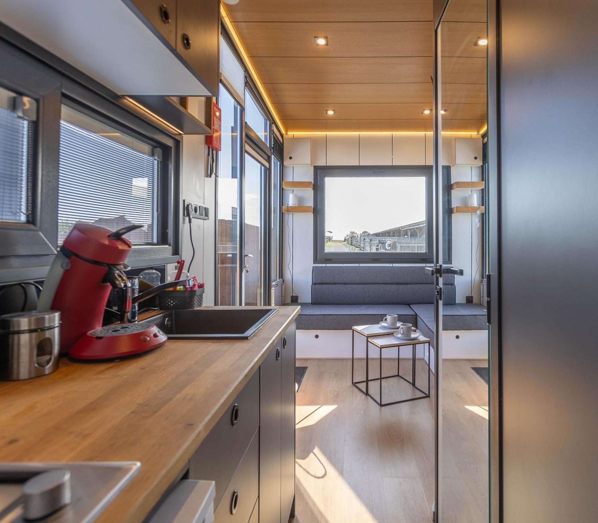 Les Tiny Du Pre Mathy - Insolites Avec Jacuzzi A Profondeville
